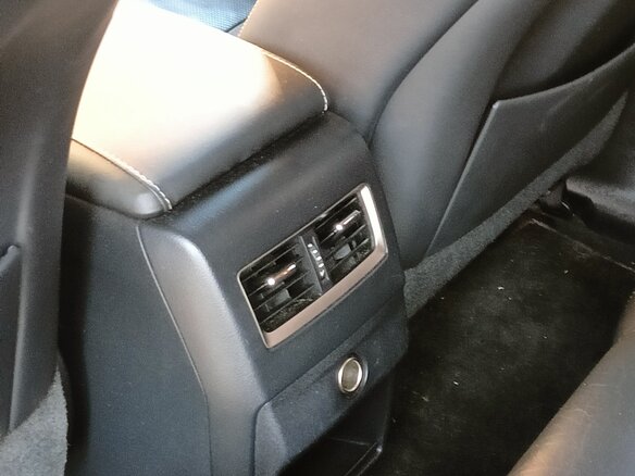 2016 Lexus RX 200t IV, чёрный, 3500000 рублей - вид 3