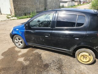 2002 Toyota Vitz I (P10), чёрный, 280000 рублей, вид 3