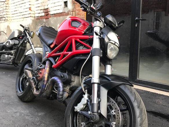 2009 Ducati Monster 1100, чёрный - вид 10