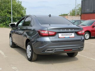 2026 Lada (ВАЗ) Vesta I Рестайлинг (NG), серый, 1631900 рублей, вид 3