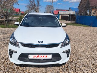 2018 Kia Rio IV, белый, 1320000 рублей, вид 1
