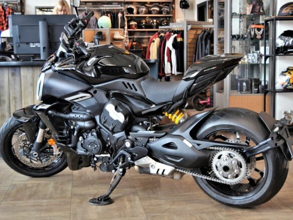 2024 Ducati Diavel V4, чёрный, 3400000 рублей - вид 8