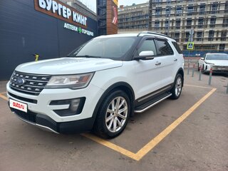 2016 Ford Explorer V Рестайлинг, белый, 2250000 рублей, вид 1