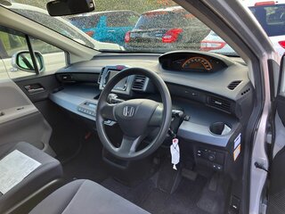 2009 Honda Freed I, серый, 1030000 рублей, вид 4