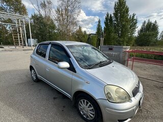 2003 Toyota Vitz I (P10), серый, 370000 рублей, вид 2