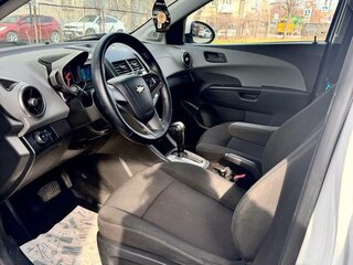 2014 Chevrolet Aveo II, белый, 920000 рублей, вид 5