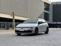 2023 Volkswagen Golf VIII, белый, 1800700 рублей - вид 1