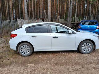 2015 Chevrolet Cruze I Рестайлинг, белый, 820000 рублей, вид 2
