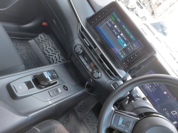 2021 Nissan Note e-Power III, серебристый, 1750000 рублей - вид 10