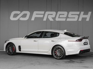 2018 Kia Stinger I, белый, 2465000 рублей, вид 2