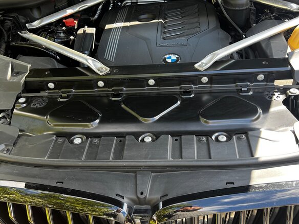 2021 BMW X5 40i IV (G05/G18), чёрный, 6990000 рублей - вид 24