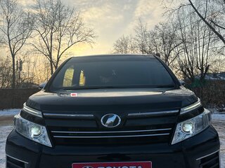 2015 Toyota Voxy III (R80), чёрный, 2249000 рублей, вид 2