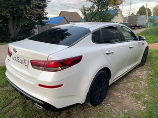 2018 Kia Optima IV Рестайлинг, белый, 1490000 рублей, вид 4