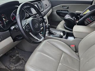 2016 Kia Carnival III, красный, 2150000 рублей, вид 5