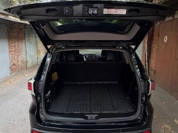 2016 Toyota Highlander III (XU50), чёрный, 2750000 рублей - вид 9