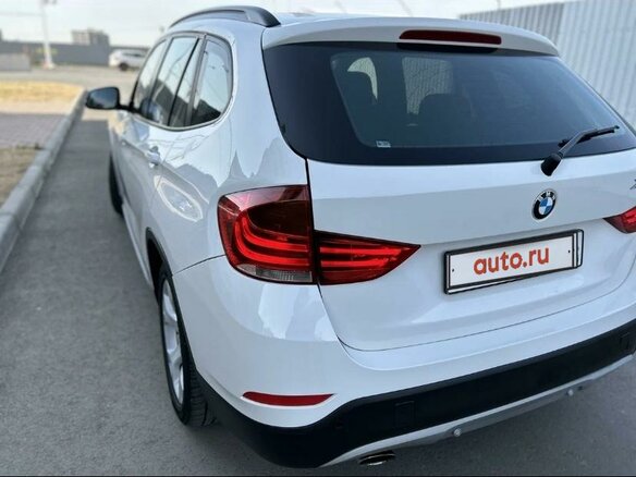 2012 BMW X1 18i I (E84) Рестайлинг, белый, 1300000 рублей - вид 5