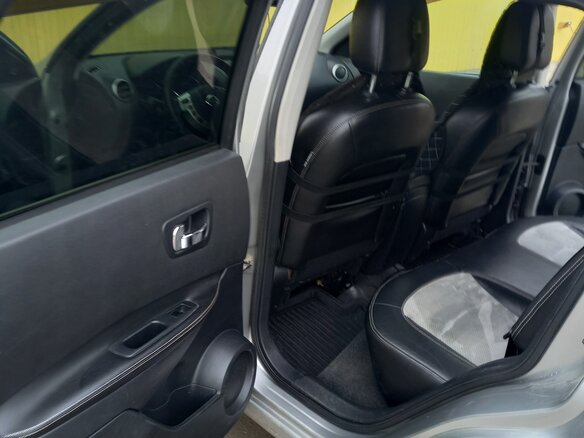 2012 Nissan Qashqai I Рестайлинг, серебристый, 1250000 рублей - вид 12