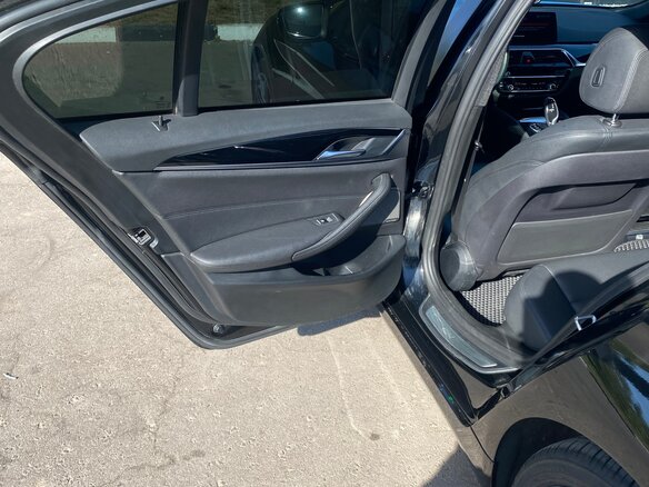 2018 BMW 5 серии 520d xDrive VII (G30/G31/G38), чёрный, 3500000 рублей - вид 21