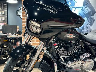 2024 Harley-Davidson Street Glide, чёрный, 3950000 рублей, вид 2