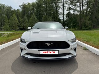2017 Ford Mustang VI Рестайлинг, белый, 2800000 рублей, вид 4
