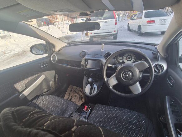 2010 Mazda Demio III (DE), серый, 599999 рублей - вид 9