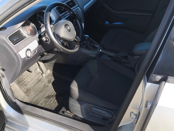 2017 Volkswagen Jetta VI Рестайлинг, серебристый, 1250000 рублей - вид 8