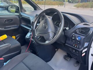 2015 Toyota Noah III (R80), белый, 1690000 рублей, вид 5