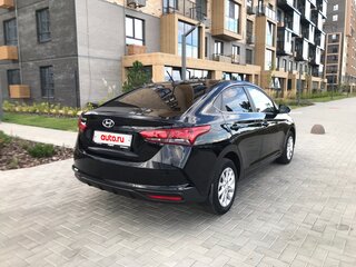 2021 Hyundai Solaris II Рестайлинг, чёрный, 1850000 рублей, вид 4
