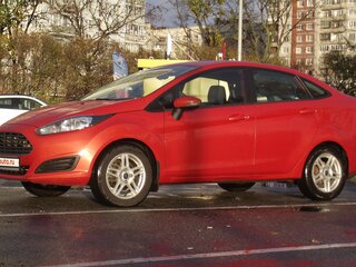 2016 Ford Fiesta Mk6 Рестайлинг, красный, 630000 рублей, вид 2
