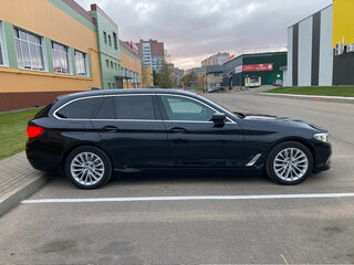 2018 BMW 5 серии 520i VII (G30/G31/G38), чёрный, 2900000 рублей, вид 4