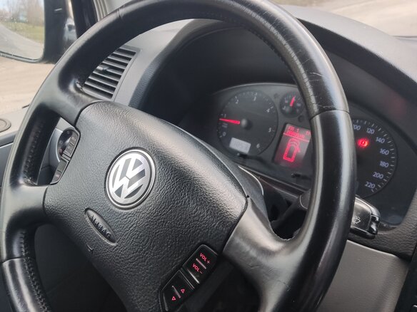 2008 Volkswagen Multivan, чёрный, 1950000 рублей