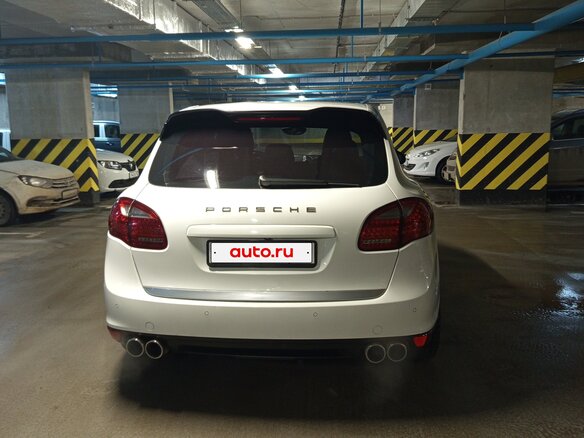 2012 Porsche Cayenne Diesel II (958), белый, 3600000 рублей - вид 4