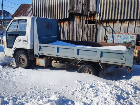 1990 Isuzu Elf (N-series), белый, 1100000 рублей, вид 2