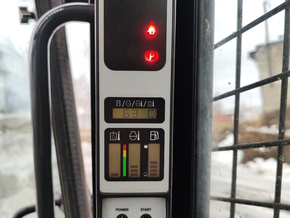 2011 New Holland L - series, жёлтый, 4000000 рублей - вид 8