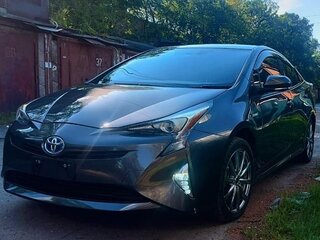 2017 Toyota Prius IV (XW50), серый, 1695000 рублей, вид 4
