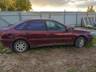 1997 Renault Laguna I, пурпурный, 150000 рублей, вид 4