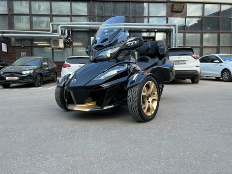 2018 BRP Can-Am Spyder, чёрный, 2500000 рублей, вид 1