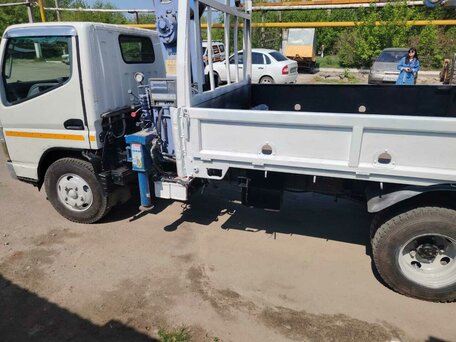 2003 Fuso (Mitsubishi) Canter, белый, 2250000 рублей, вид 3
