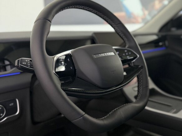 2026 Jaecoo J6, чёрный, 2749000 рублей - вид 3