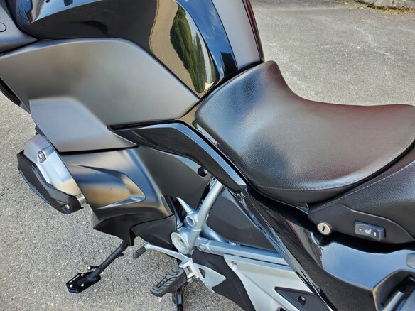 2015 BMW R 1200 RT, чёрный, 1200000 рублей - вид 12