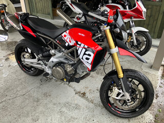2009 Aprilia Dorsoduro 750, красный, 560000 рублей, вид 2