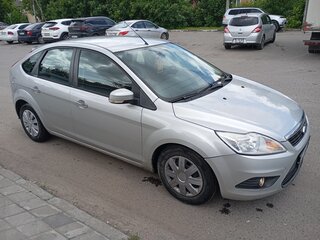 2010 Ford Focus II Рестайлинг, серебристый, 585000 рублей, вид 2