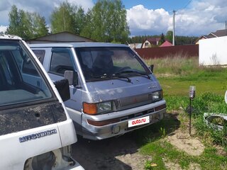 1991 Mitsubishi Delica III, голубой, 300000 рублей, вид 1