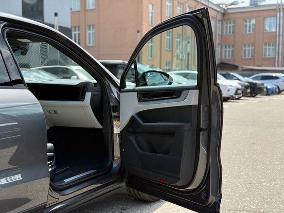 2026 Porsche Cayenne III Рестайлинг, серый, 14140000 рублей - вид 11