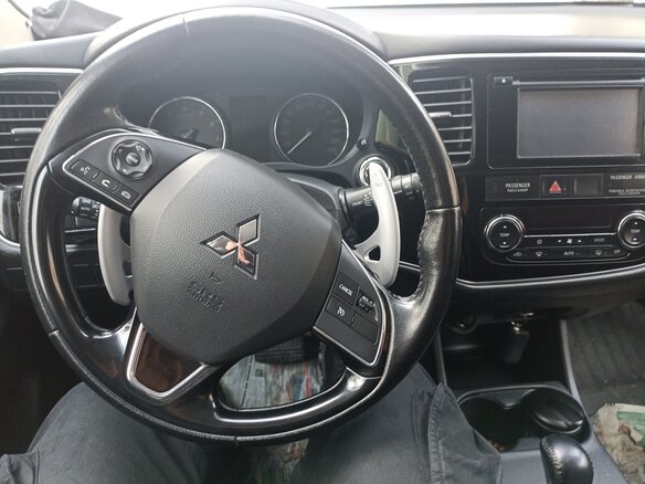 2016 Mitsubishi Outlander III Рестайлинг 2, белый, 2349000 рублей - вид 10