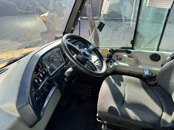 2013 Caterpillar 740, золотистый, 21575000 рублей - вид 9