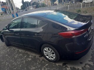 2017 Hyundai Elantra VI (AD), чёрный, 1000000 рублей, вид 5