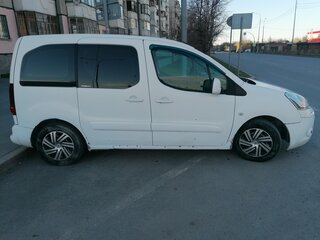 2012 Citroen Berlingo II Рестайлинг, белый, 650000 рублей, вид 3