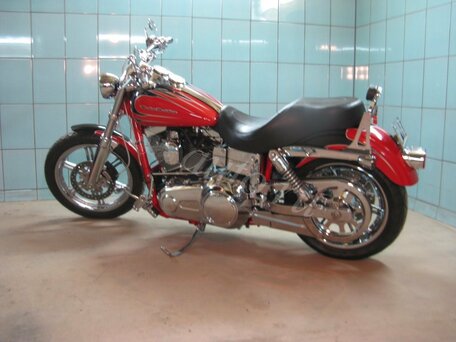 2006 Harley-Davidson Dyna Low Rider, красный, 844283 рублей, вид 1