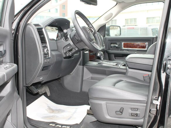 2011 Dodge RAM IV (DS/DJ), чёрный - вид 3